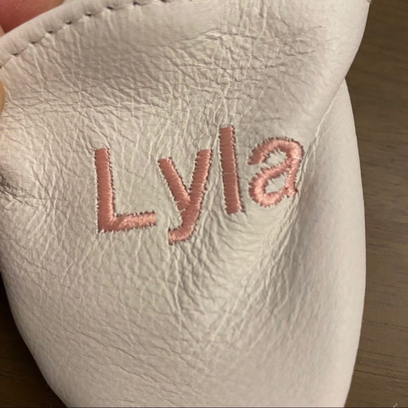 Leather Newborn Booties (Lyla) - Picture 2 of 4